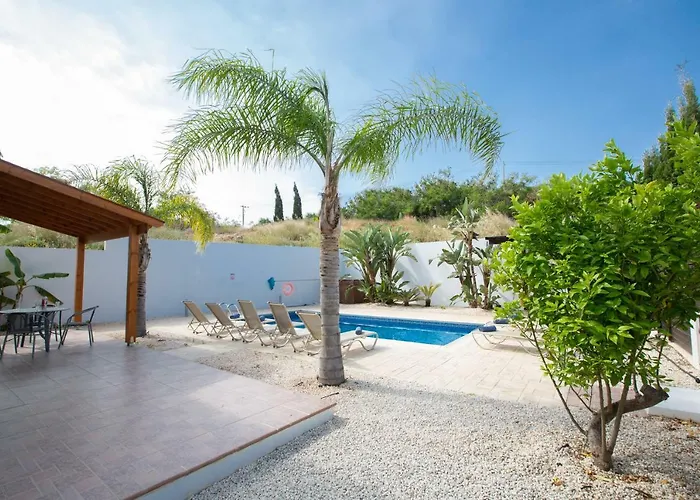 To Perivoli Vila Protaras